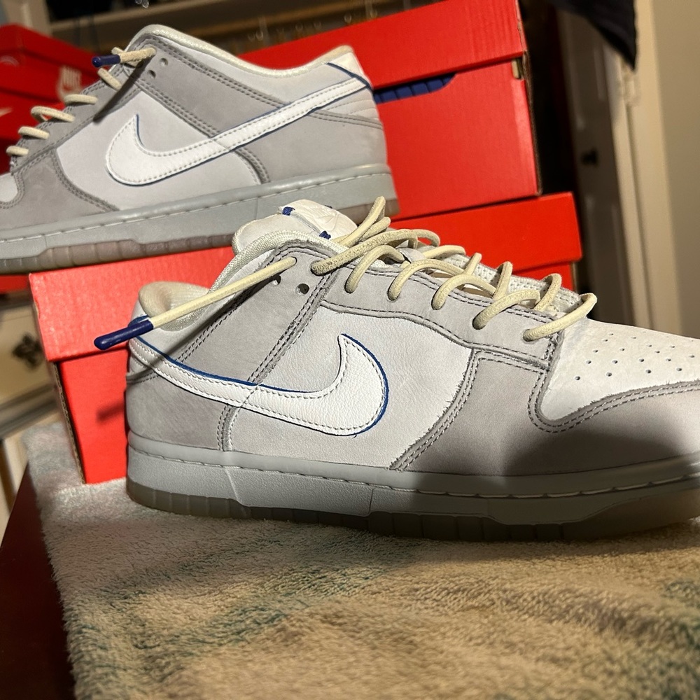 2022 Nike dunk low “wolf grey pure platinum” size 8